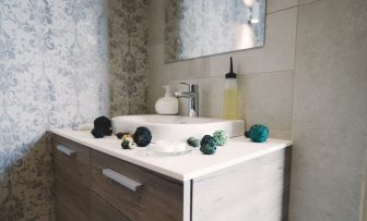 Ist ein Waschbecken aus Keramik gut?